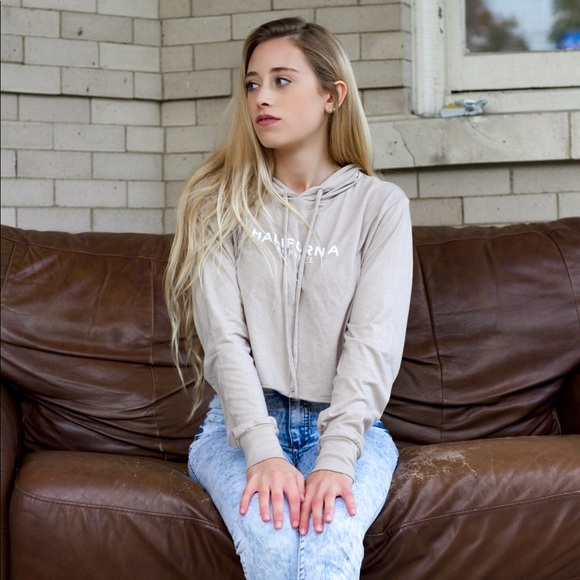 HALIFORNIA BEIGE CROP TOP - Picture 1 of 6